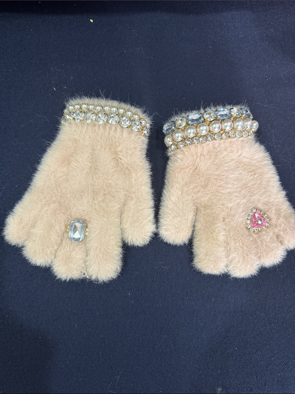 Embellished Pink Girl Gloves with Jewel Accents, 3-6y